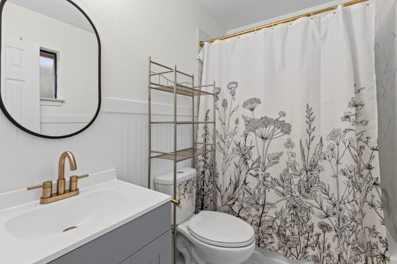 Building Photo - 5925 Couton Dr