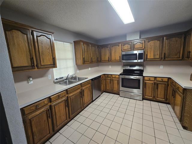 Building Photo - 925 Shell Ln