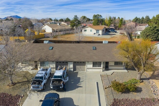 Building Photo - 4150 N Viewpoint Dr