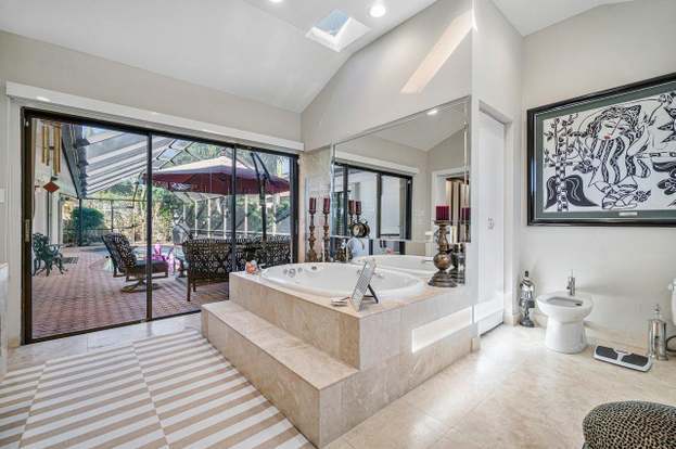 Building Photo - 2700 Spanish River Rd