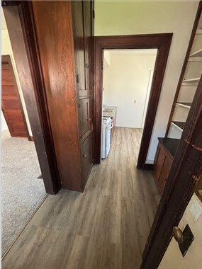 Building Photo - 125 N Van Buren St