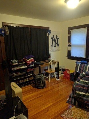 Building Photo - NEWLY RENOVATED NORTH CAMPUS - 6 BEDROOM 4 FULL BATHROOMS. THIS ONE HAS IT ALL!