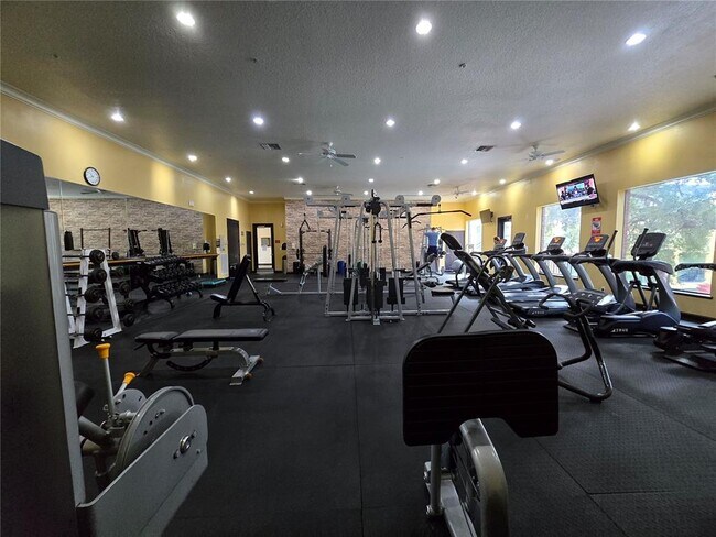 Building Photo - 1910 E Palm Ave