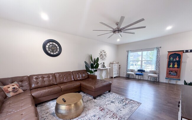 Building Photo - 161 Brookview Way Dr