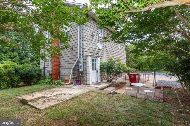 Building Photo - 481 Millville Rd