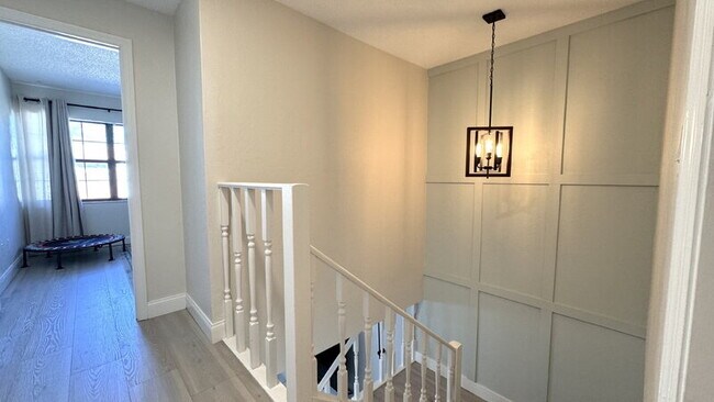 Building Photo - 910 Big Tree Rd