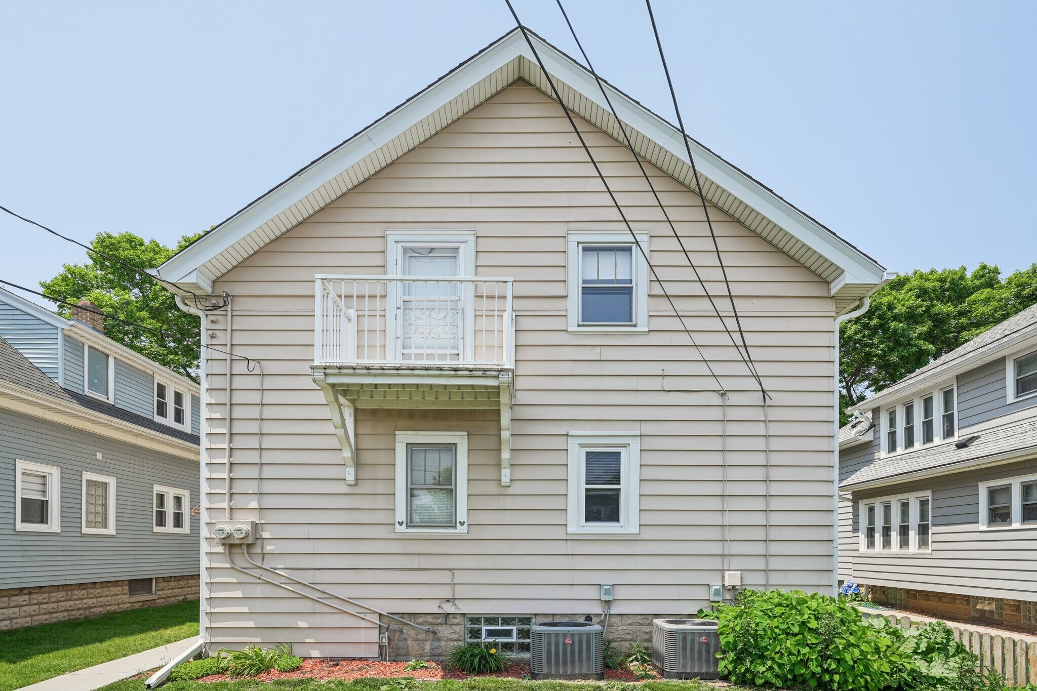 Building Photo - 2170 S 64th St