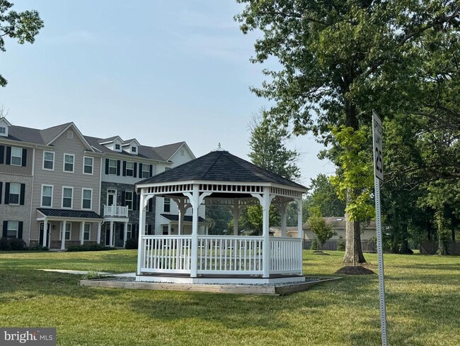 Building Photo - 4774 Franklin Cir