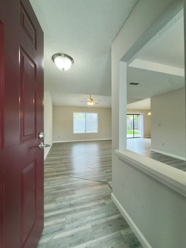 Building Photo - 204 Ashby Pl