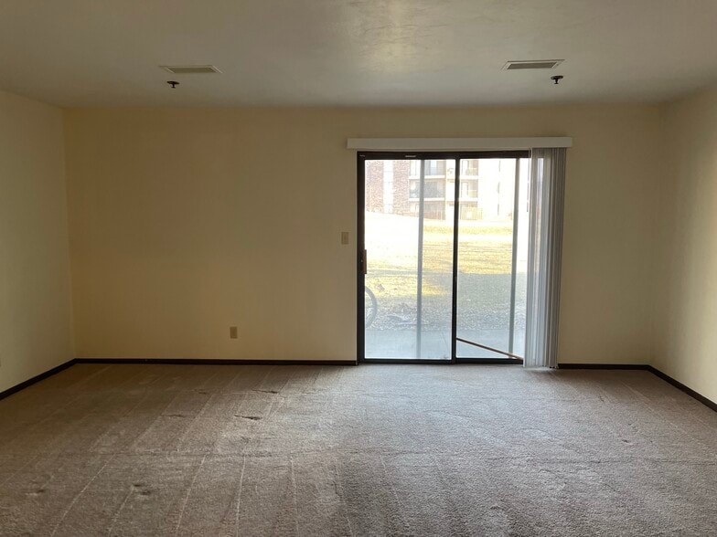 Primary Photo - 1510 Northbrook Dr