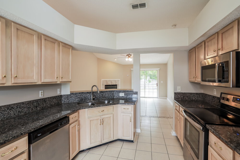Building Photo - 7835 Longhorn Cir E