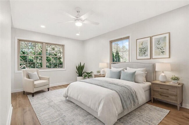 Building Photo - 2918 Highland Dr SE