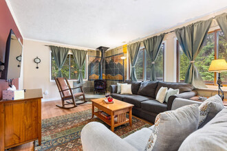 Building Photo - 513 Co Rd 672