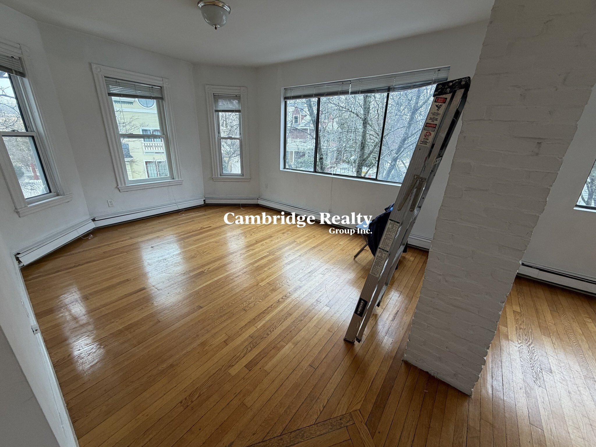 Building Photo - 71 Putnam Ave