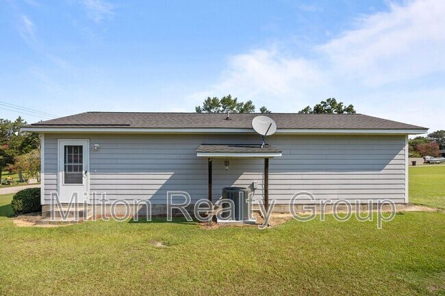 Building Photo - 145 S Patterson St