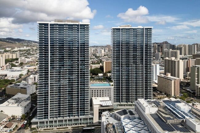 Building Photo - 1515 Liona St