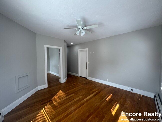 Building Photo - 23 Elmer St