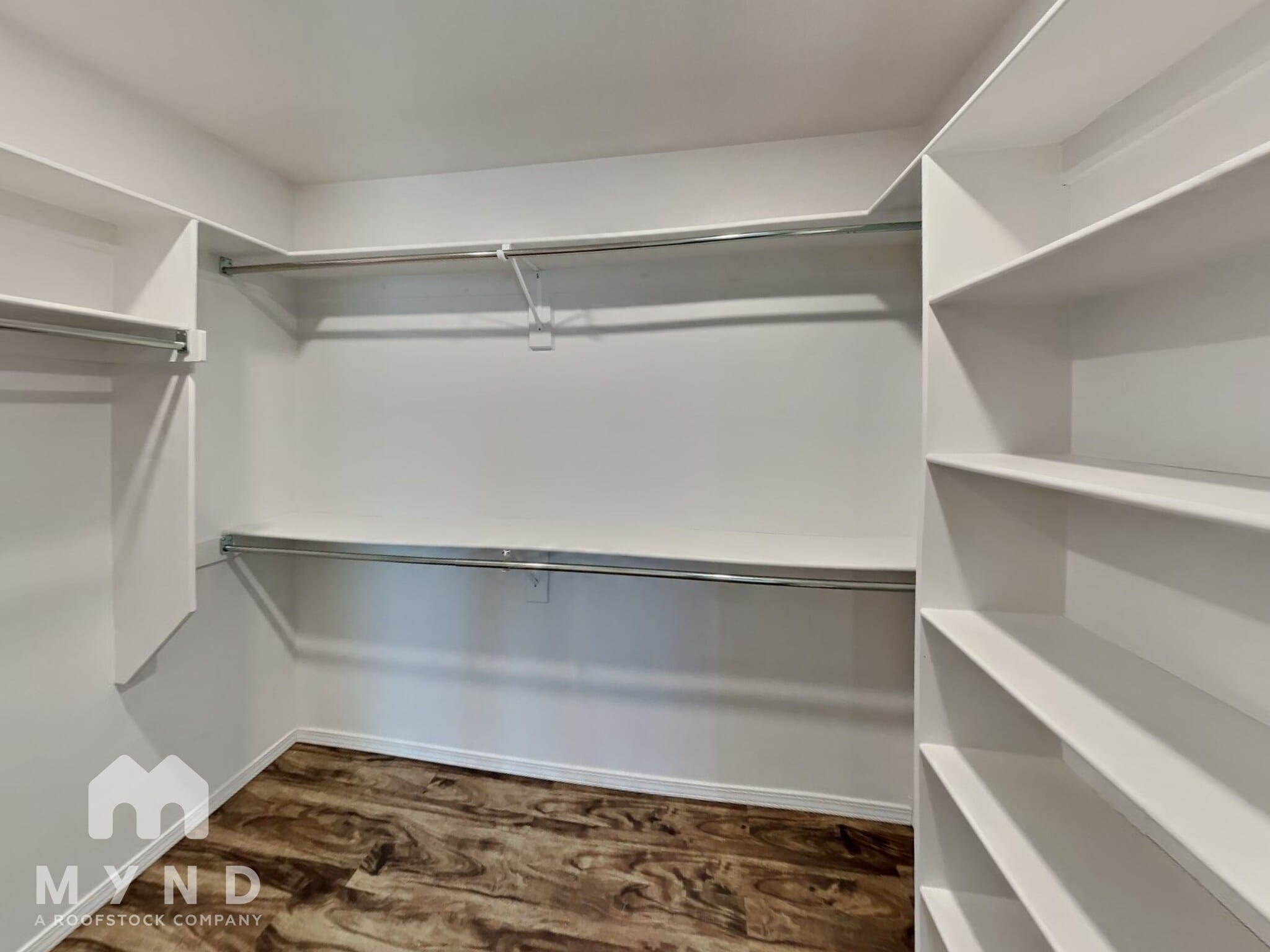 Building Photo - 2109 Cedar Cir