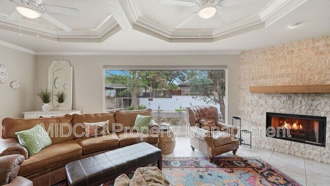 Building Photo - 156 Trelawney St