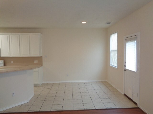 Building Photo - 6155 Morningshire Ln