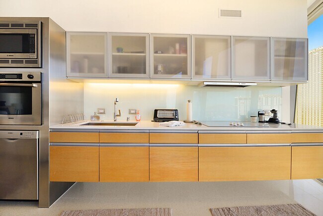 Building Photo - Unobstructed Strip Views-Fully Furnished 7...