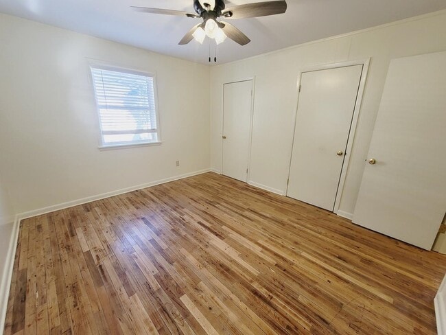 Building Photo - 1307 Elberta Dr