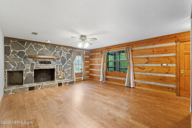 Building Photo - 2221 Treasure Point Rd