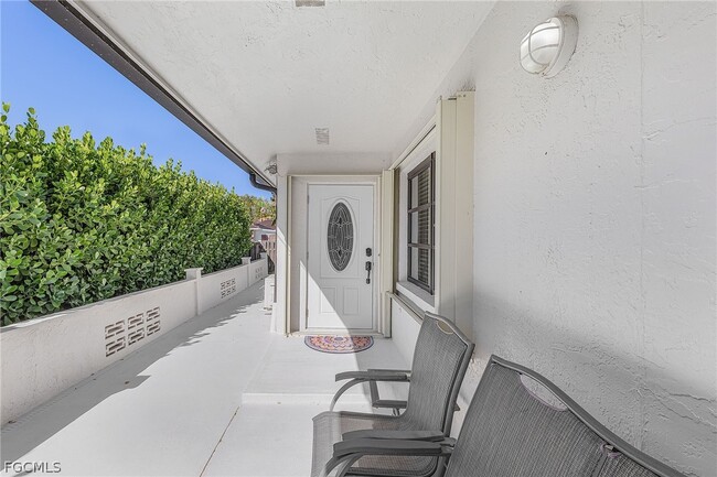 Building Photo - 663 110th Ave N