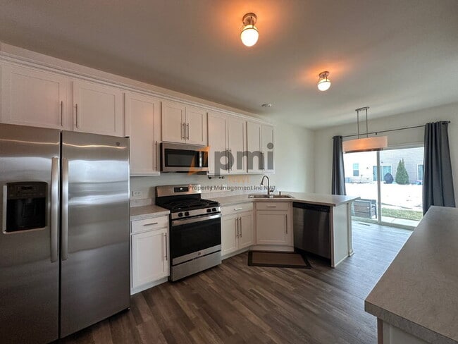 Building Photo - 1765 E 110th Pl