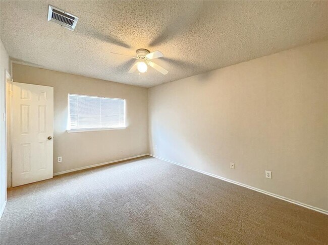 Building Photo - 3079 Hill St