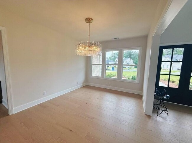 Building Photo - 2450 Colliers Ln