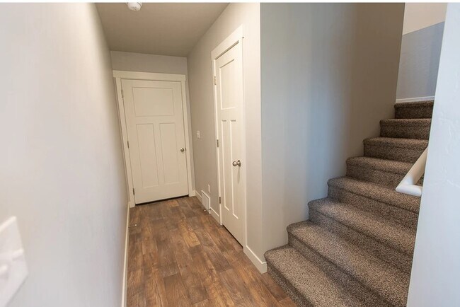 Building Photo - 21155 Gosling Rd