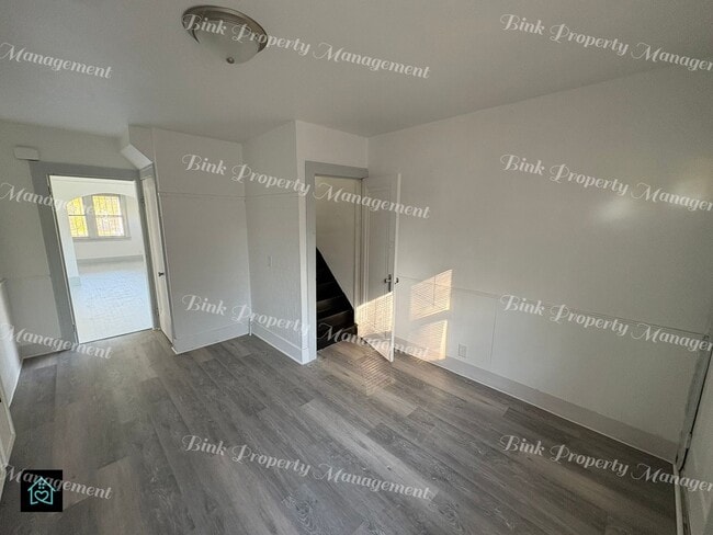 Building Photo - 17390 Waltham St