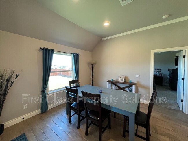 Building Photo - 3116 Drake Crest Dr