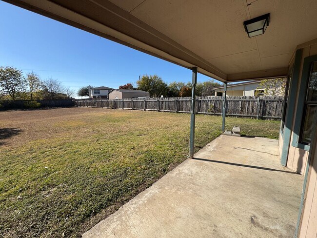 Building Photo - 3606 Rainforest Ln