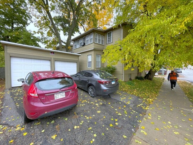 Building Photo - 1601 Chadbourne Ave