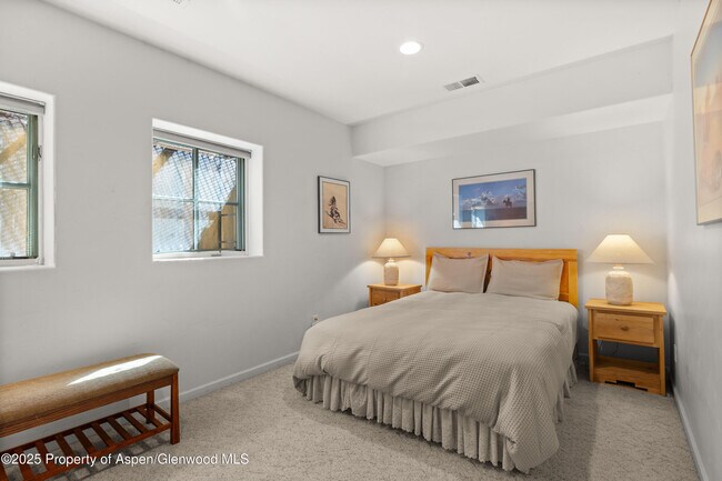 Building Photo - 7 Buckskin Ct