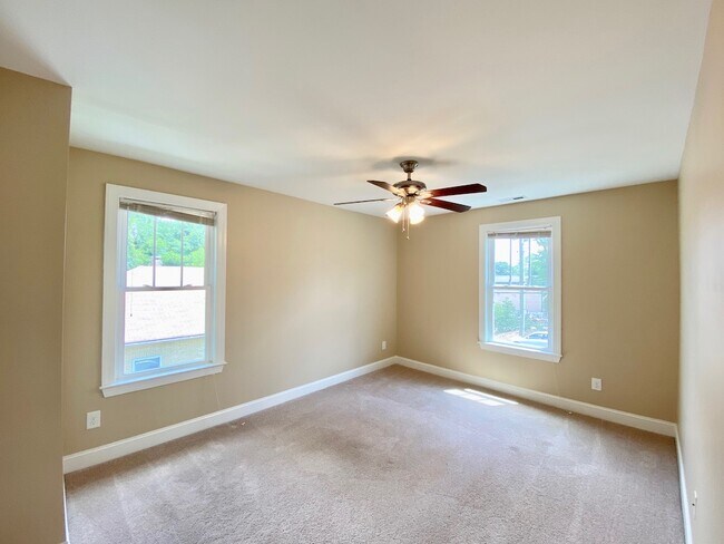 Building Photo - 2024 Jersey Ave