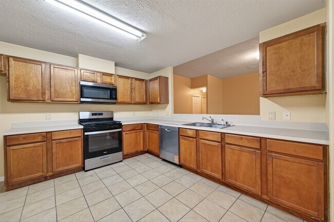 Building Photo - 19538 Billineys Park Dr