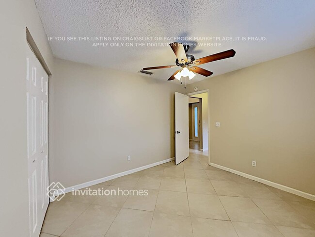 Building Photo - 5904 Button Quail Ct