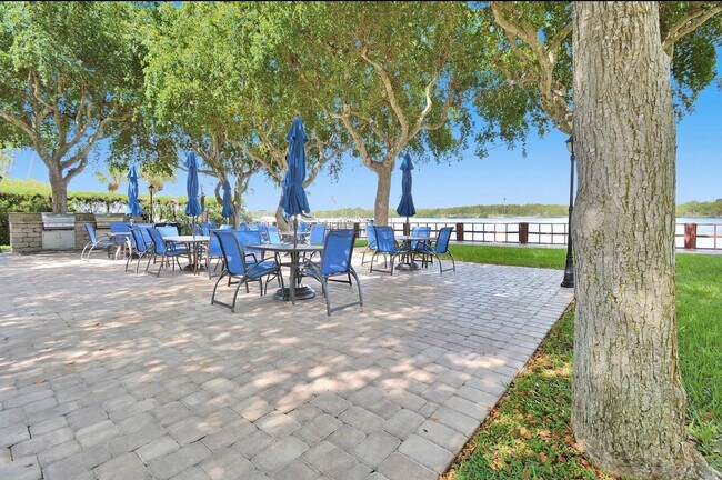 Building Photo - 2121 N Ocean Blvd