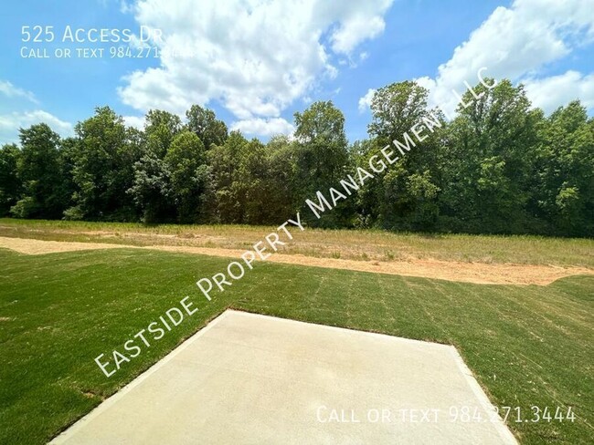 Building Photo - 525 Access Dr
