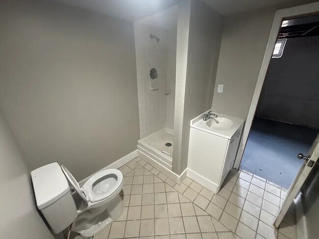 Building Photo - Crown Heights Home For Rent