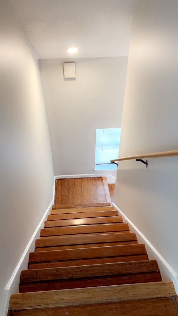 Building Photo - 153 Holland Park Cir