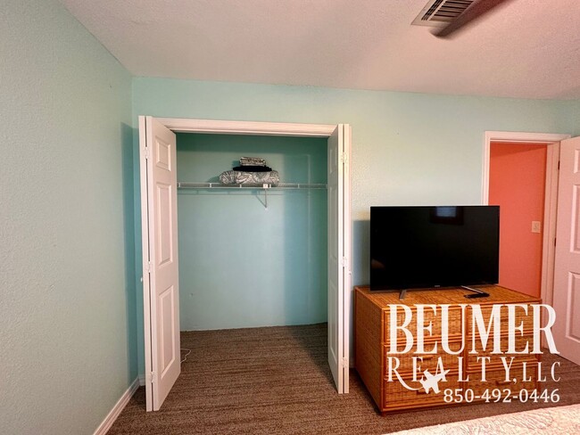 Building Photo - Furnished 2br/2ba Waterfront Condo