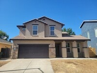 Building Photo - Move in Special $200.00 off first month's ...