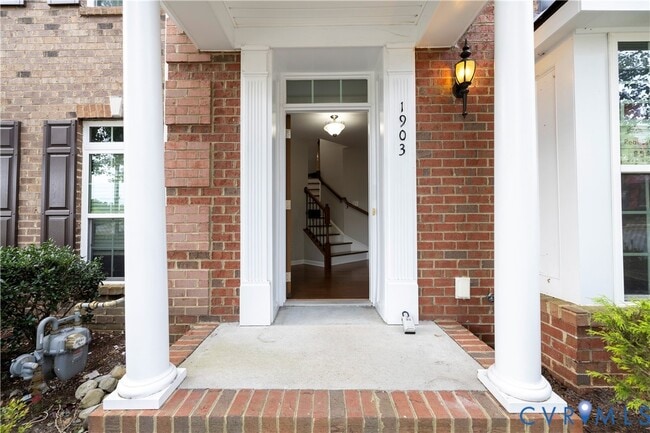 Building Photo - 1903 Old Brick Rd