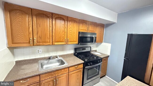 Building Photo - 3400 25th St S