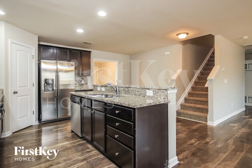 Building Photo - 4361 Prairie Creek Trail