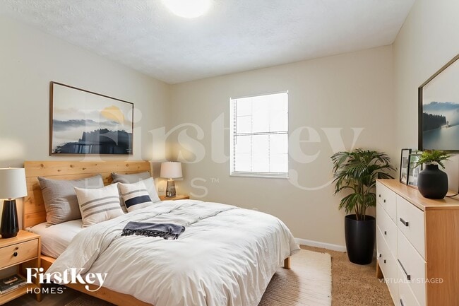 Building Photo - 241 Summit Ridge Dr